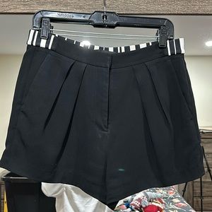 ALEXANDER WANG
Alexander Wang short for women